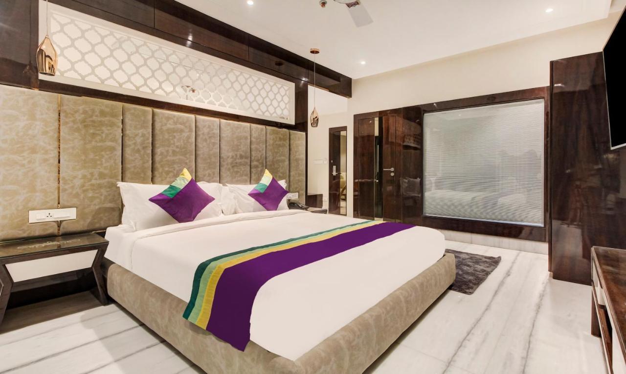 Treebo Premium Tahoora International Hotel Kolkata Exterior photo