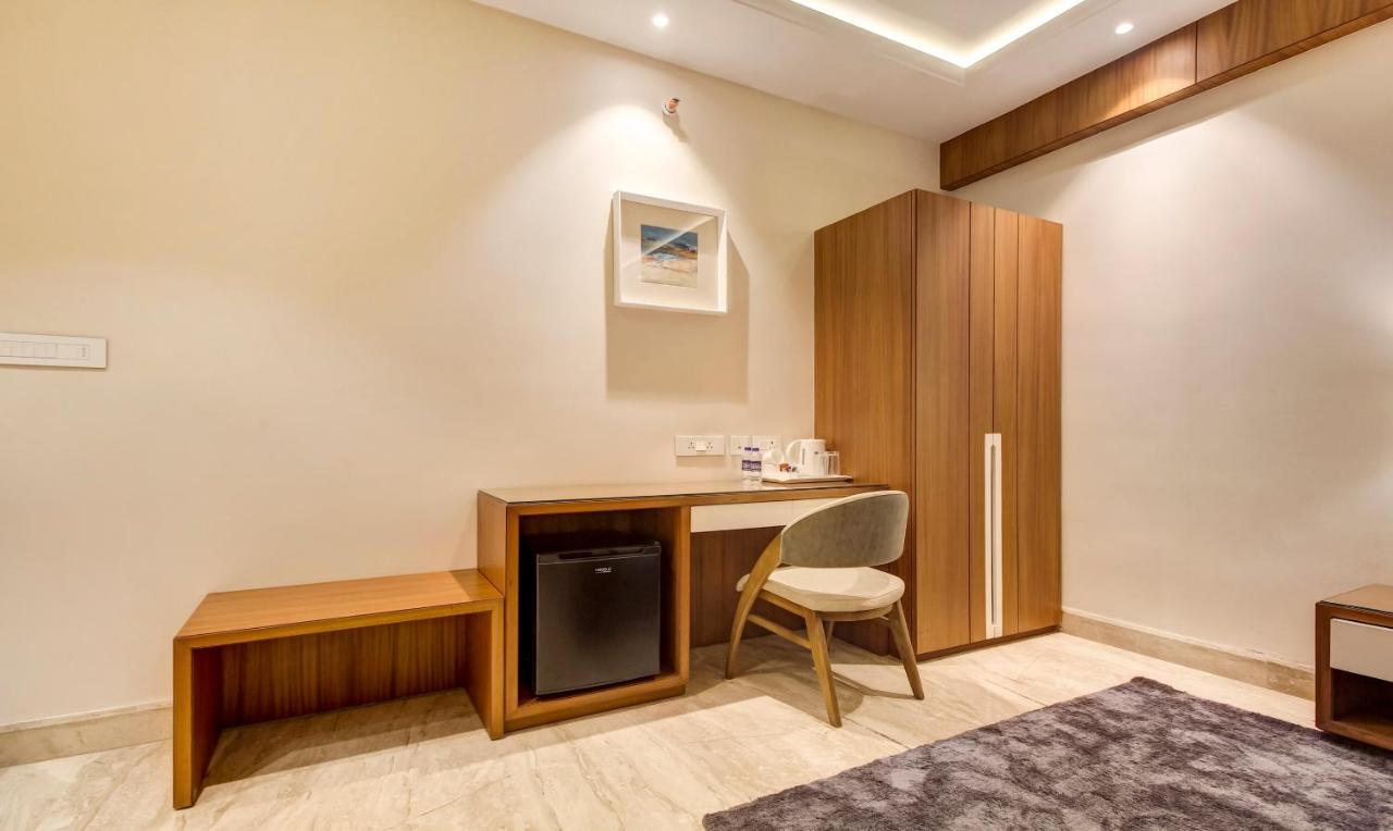 Treebo Premium Tahoora International Hotel Kolkata Exterior photo
