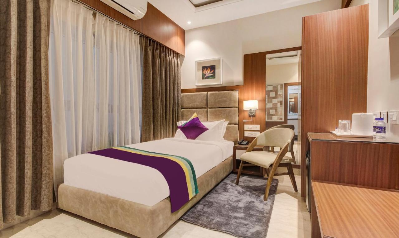 Treebo Premium Tahoora International Hotel Kolkata Exterior photo